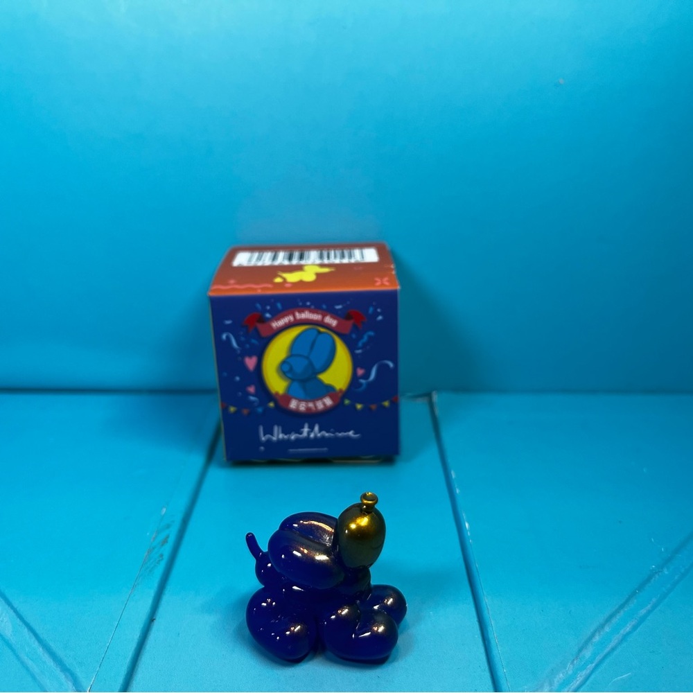 Whatshisname x Bluepiper - Happy Balloon Dog Series - Stargazer Howling Variant